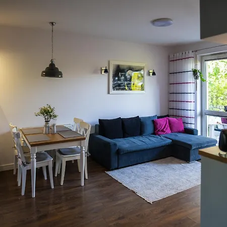 Rodzinny Relaks Z Ogrodem I Garażem